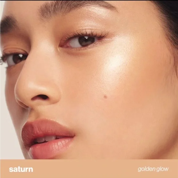 NIB Sunnies Face Glow On [Light Catching Liquid Highlighter] in SATURN - Picture 2 of 5